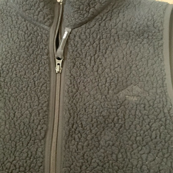 TNA Vest - Picture 3 of 11